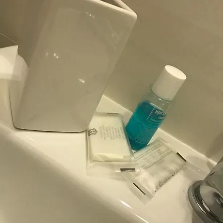 Hollywood - Parcheggio Privato ベッド・アンド・ブレックファスト ポルト・チェザーレオ