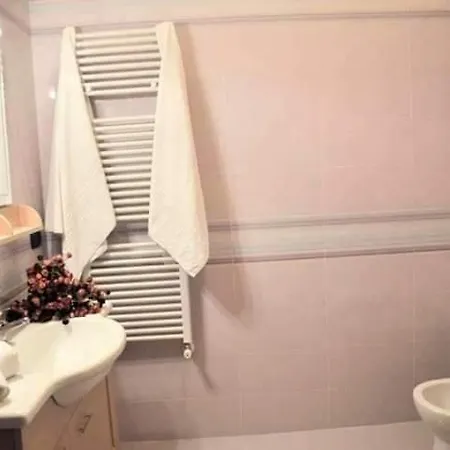 Bed & Breakfast Hollywood - Parcheggio Privato