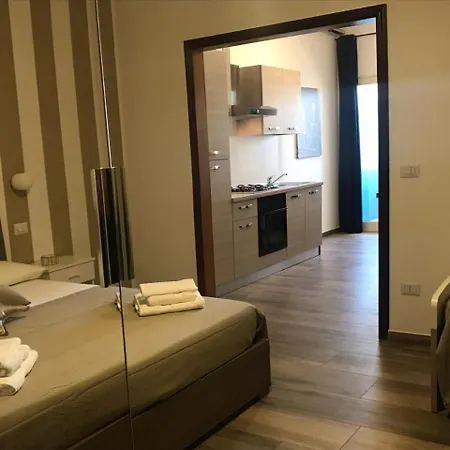 Hollywood - Parcheggio Privato Porto Cesareo