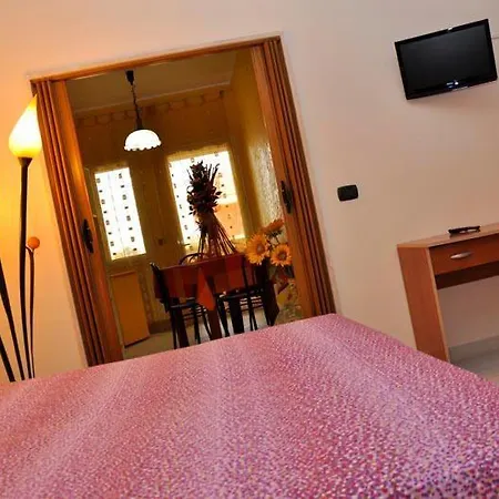 Bed & Breakfast Hollywood - Parcheggio Privato