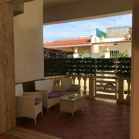 Bed & Breakfast Hollywood - Parcheggio Privato