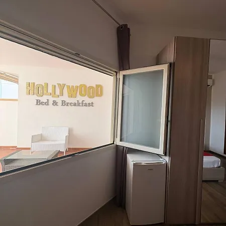 Hollywood - Parcheggio Privato Nocleg ze śniadaniem *
