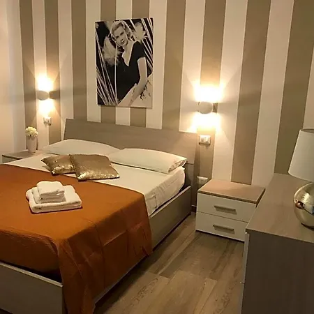 Hollywood - Parcheggio Privato Bed & Breakfast