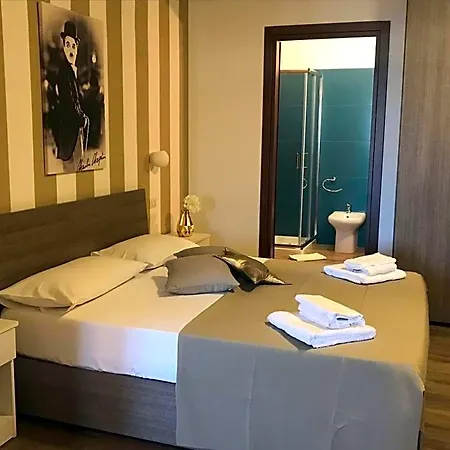Hollywood - Parcheggio Privato * Porto Cesareo