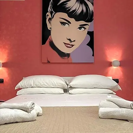 Hollywood - Parcheggio Privato Bed & Breakfast *