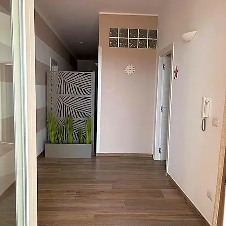 Hollywood - Parcheggio Privato Porto Cesareo