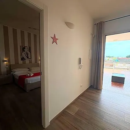 Hollywood - Parcheggio Privato Nocleg ze śniadaniem *