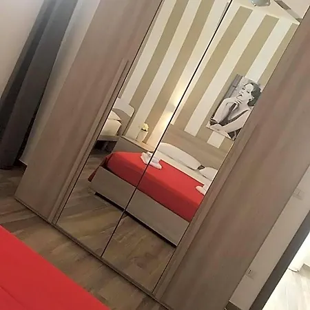 Hollywood - Parcheggio Privato * Porto Cesareo