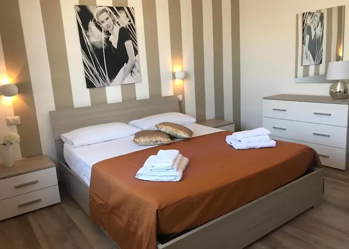 Hollywood - Parcheggio Privato * Porto Cesareo